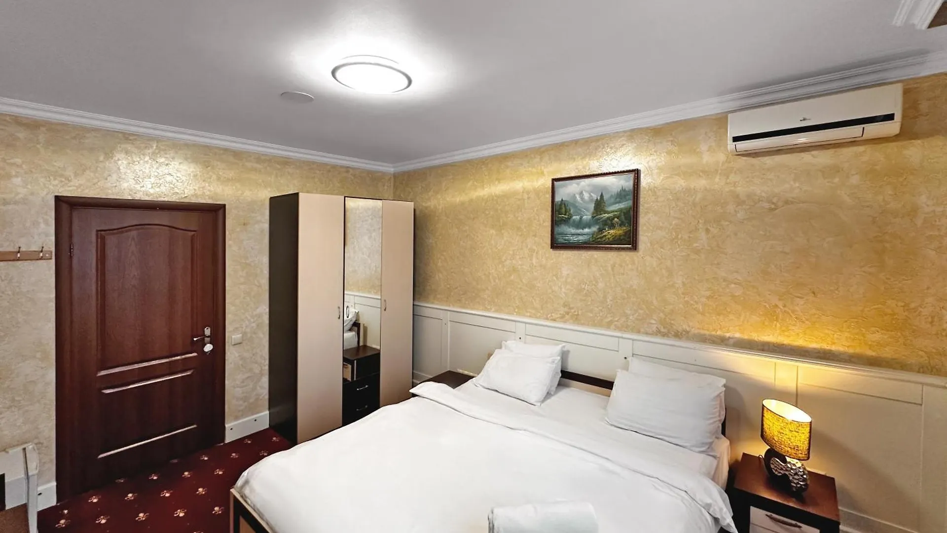 Gagra Georgian House Hotel Kyiv 4*,  Ukraine