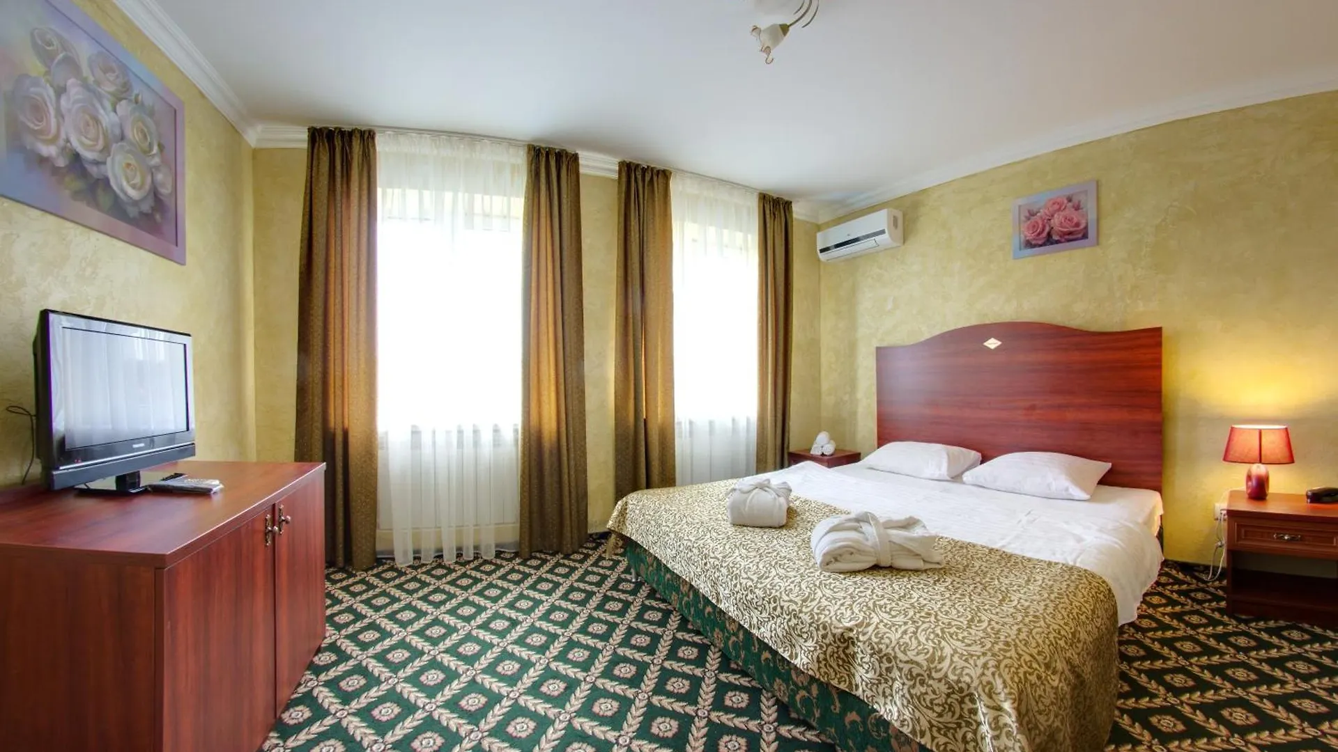 Gagra Georgian House Hotel Kyiv 4*,  Ukraine